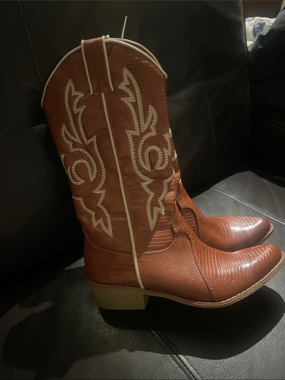 Brown Western Cowboy Boots with White Stitching (vegan leather ) 7 ladies